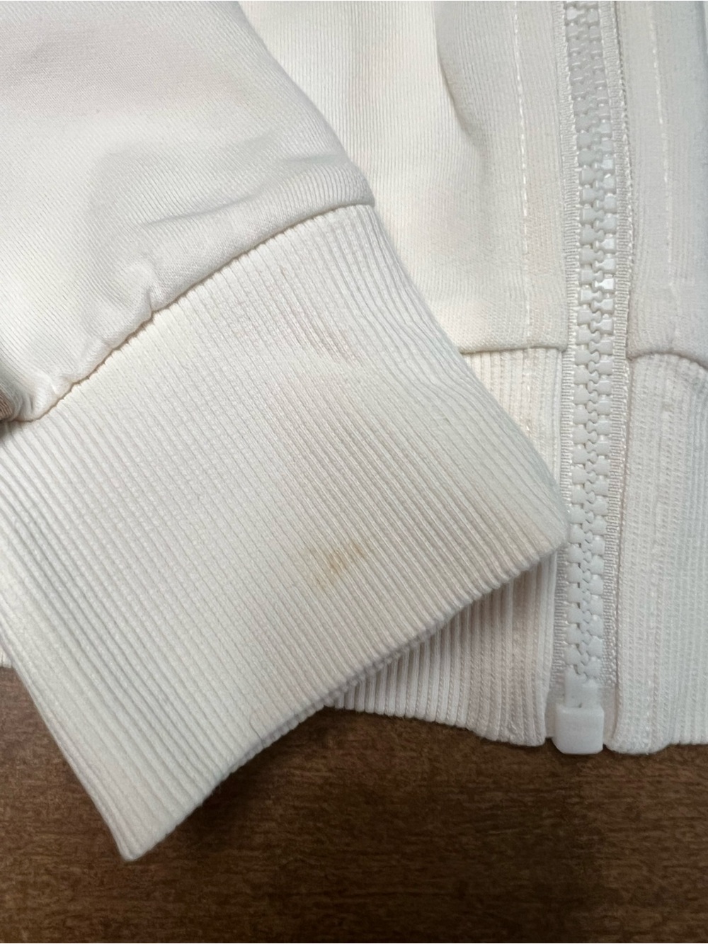 Guess Cream Track Jacket & Leggings with Beige Logo Trim - Picture 5 of 9